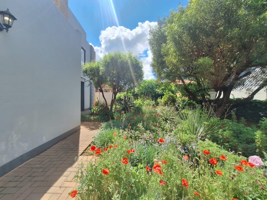 To Let 3 Bedroom Property for Rent in Magalies Golf Estate North West